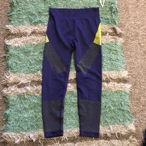 Demi Lovato leggings